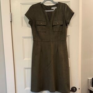 Shelby & Palmer Olive Green Short-Sleeve Midi Dress with Chest Pockets